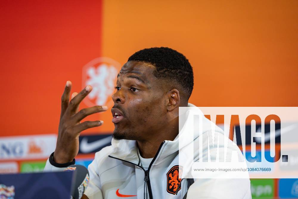 ZEIST - Denzel Dumfries during a press conference, PK, Pressekonferenz at the KNVB Campus in preparation for the Nations League match against Serbia. SONNY LENSEN ANP ANPxSportx IVx 571380412 originalFilename: 571380412