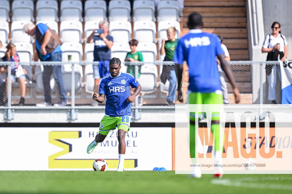Fussball, Saison 2026 2027, Testspiel, SC Austria Lustenau - FC Schalke 04, Junior Dina Ebimbe (FC Schalke 04) xRHR-FOTO YYx