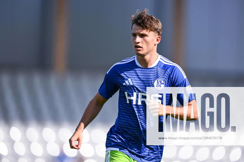 Fussball, Saison 2026 2027, Testspiel, SC Austria Lustenau - FC Schalke 04, Vitalie Becker (FC Schalke 04) xRHR-FOTO YYx