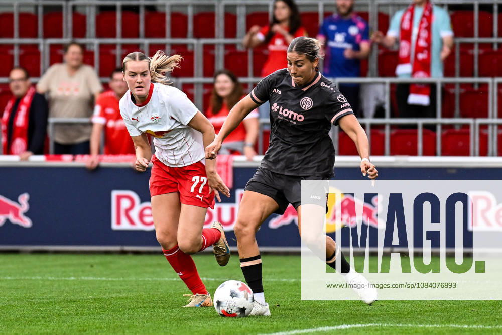 Fußball I Frauen I Saison 2026-2027 I Bundesliga I 6. Spieltag I RB Leipzig - 1. FSV Mainz 05 I 03.10.2026 Charlotte Hulst (77, Rasenballsport Leipzig), Marina Georgieva (3, 1. FSV Mainz 05) Leipzig RB Trainingszentrum, Cottaweg 7 Sachsen Deutschland