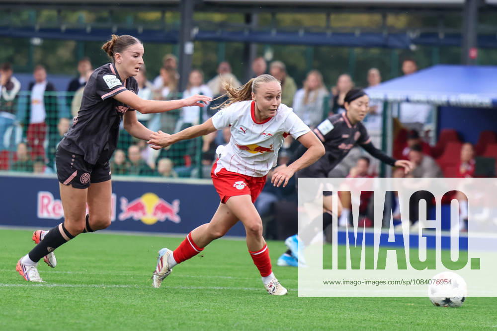 Deutschland: Fußball Google Pixel Frauen-Bundesliga 2026 - 2027, 6. Spieltag - RB Leipzig gegen FSV Mainz 05, Trainingszentrum von RB Leipzig (Leipzig): Lou-Ann Joly (RB Leipzig Frauen, 6) am Ball