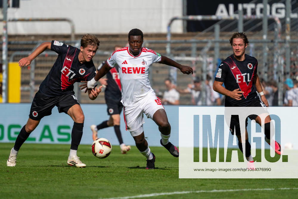 Zweikampf zwischen Tim Kloss (Viktoria Koeln, 18) und Ragnar Ache (1. FC Koeln, 09). Dabei Tobias Eisenhut (Viktoria Koeln, 06). FC Viktoria Koeln vs. FC Hansa Rostock , Fussball, 3. Liga, 05. Spieltag, Saison 2026 2027, 11.09.2026 DFL DFB Regulations prohibit any use of Photographs as image sequences and or Quasivideo FC Viktoria Koeln vs. FC Hansa Rostock, Fussball, 3. Liga, 05. Spieltag, Saison 2026 2027, 11.09.2026 Koeln
