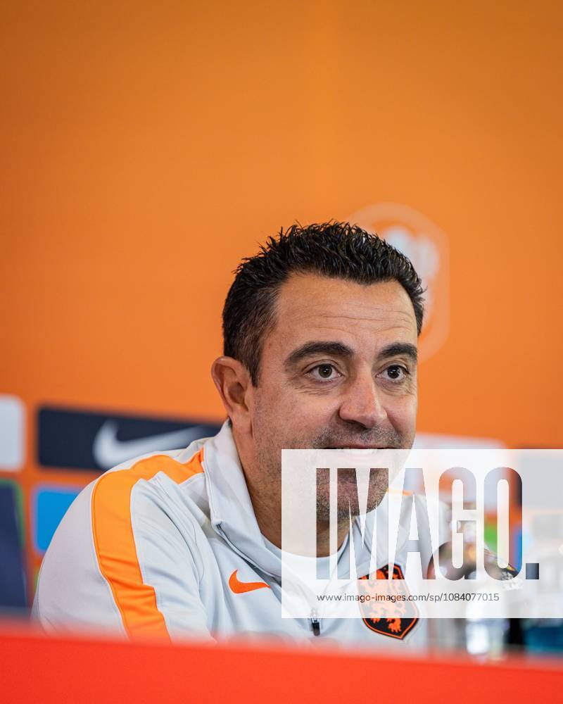 ZEIST - National coach Xavi Hernandez during a press conference, PK, Pressekonferenz at the KNVB Campus in preparation for the Nations League match against Serbia. SONNY LENSEN ANP ANPxSportx IVx 571380944 originalFilename: 571380944