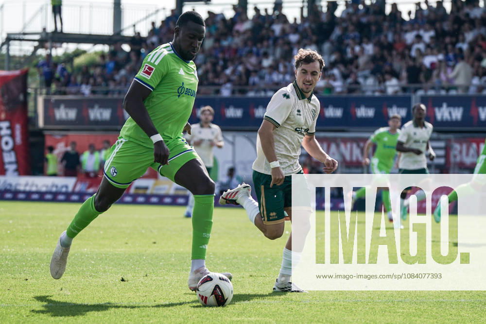 Fussball: Österreich: Testspiel 2025 2026 - 03.10.2026 - SC Austria Lustenau vs. FC Schalke 04 - SUN MINIMEAL Arena (Lustenau, Österreich); Bryan Lasme (Schalke 04)