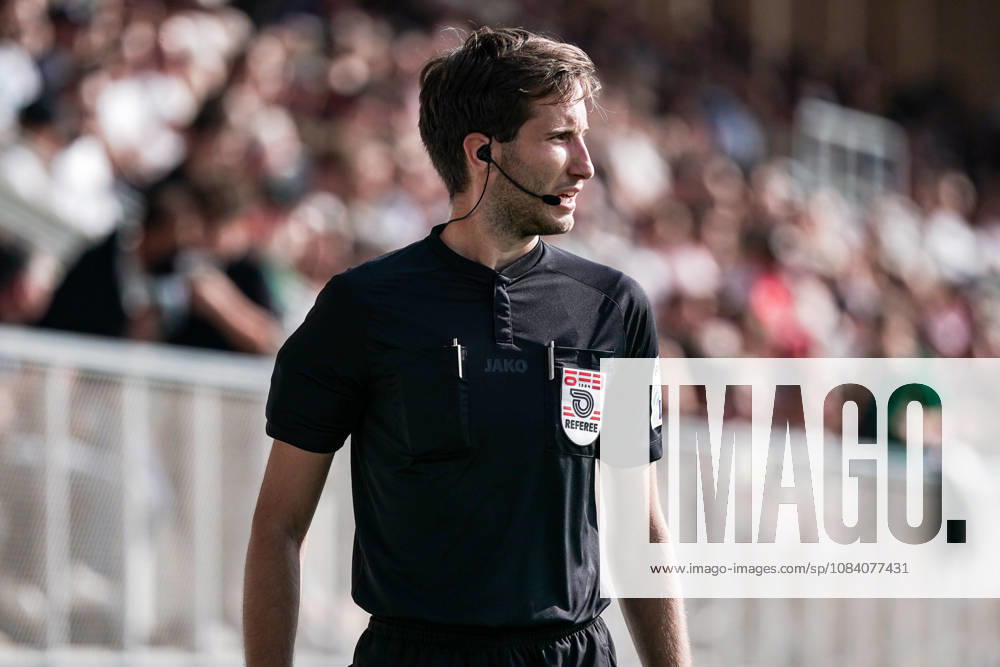 Fussball: Österreich: Testspiel 2025 2026 - 03.10.2026 - SC Austria Lustenau vs. FC Schalke 04 - SUN MINIMEAL Arena (Lustenau, Österreich); Linienrichter Jonas Mayrhofer
