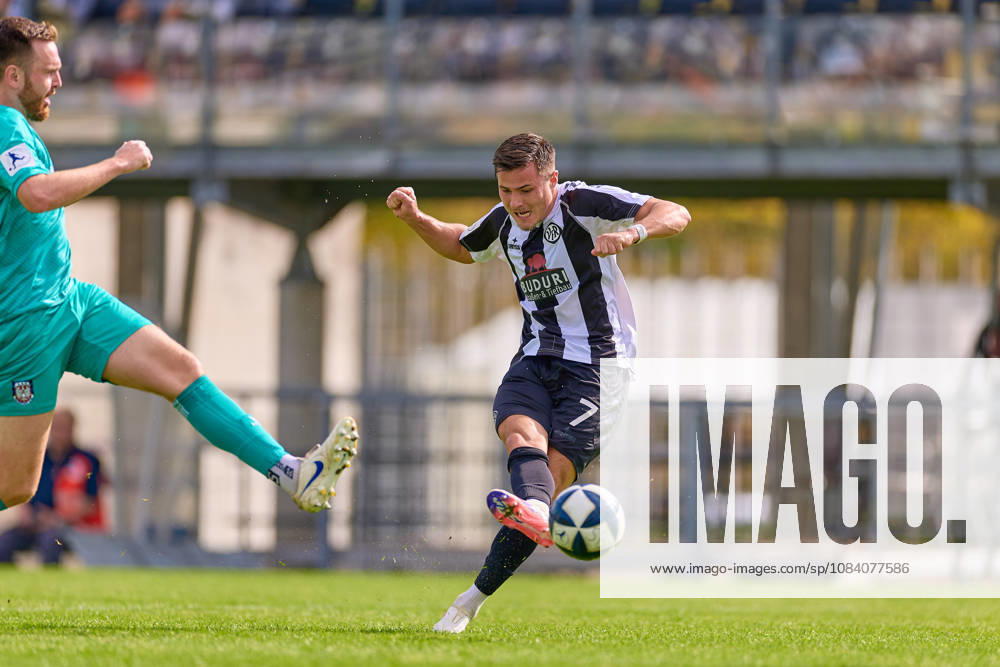 Tim Weissmann (FSV Frankfurt, 04), Torschuss Michael Kleinschrodt (VfR Aalen, 09) GER, VfR Aalen vs. FSV Frankfurt, Fussball, Regionalliga Suedwest - Herren, 10. Spieltag, Spielzeit 2026 2027, 03.10.2026 GER, VfR Aalen vs. FSV Frankfurt, Fussball, Regionalliga Suedwest - Herren, 10. Spieltag, Spielzeit 2026 2027, 03.10.2026 Aalen