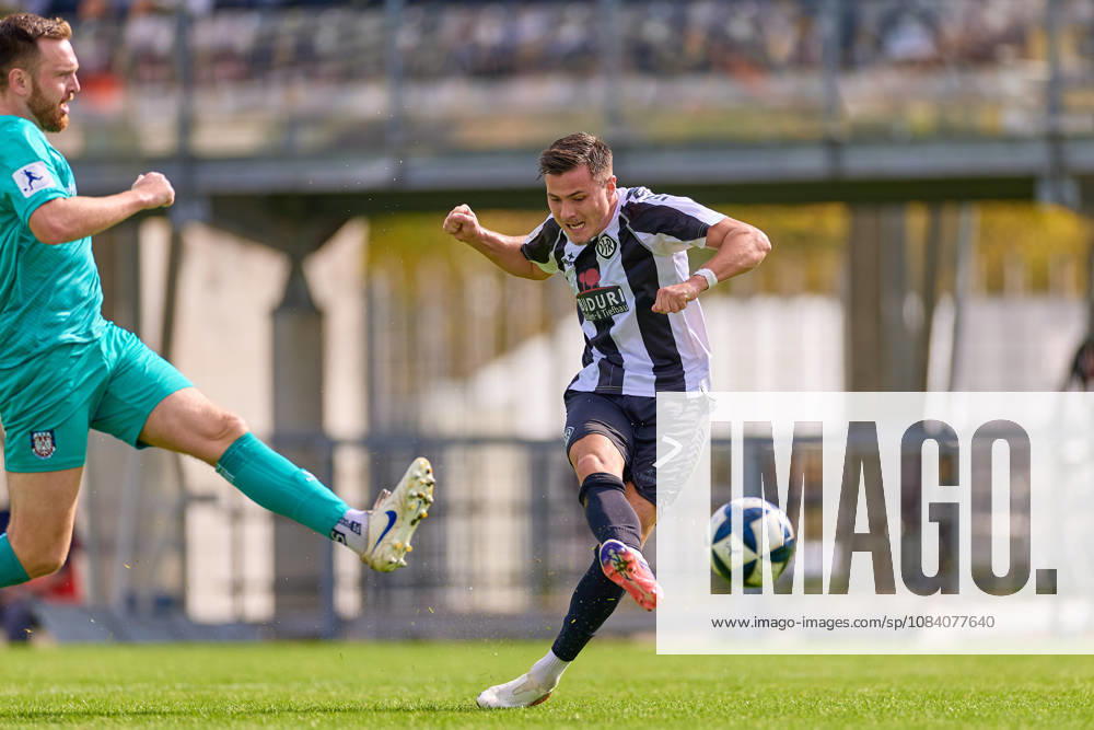 Tim Weissmann (FSV Frankfurt, 04), Torschuss Michael Kleinschrodt (VfR Aalen, 09) GER, VfR Aalen vs. FSV Frankfurt, Fussball, Regionalliga Suedwest - Herren, 10. Spieltag, Spielzeit 2026 2027, 03.10.2026 GER, VfR Aalen vs. FSV Frankfurt, Fussball, Regionalliga Suedwest - Herren, 10. Spieltag, Spielzeit 2026 2027, 03.10.2026 Aalen