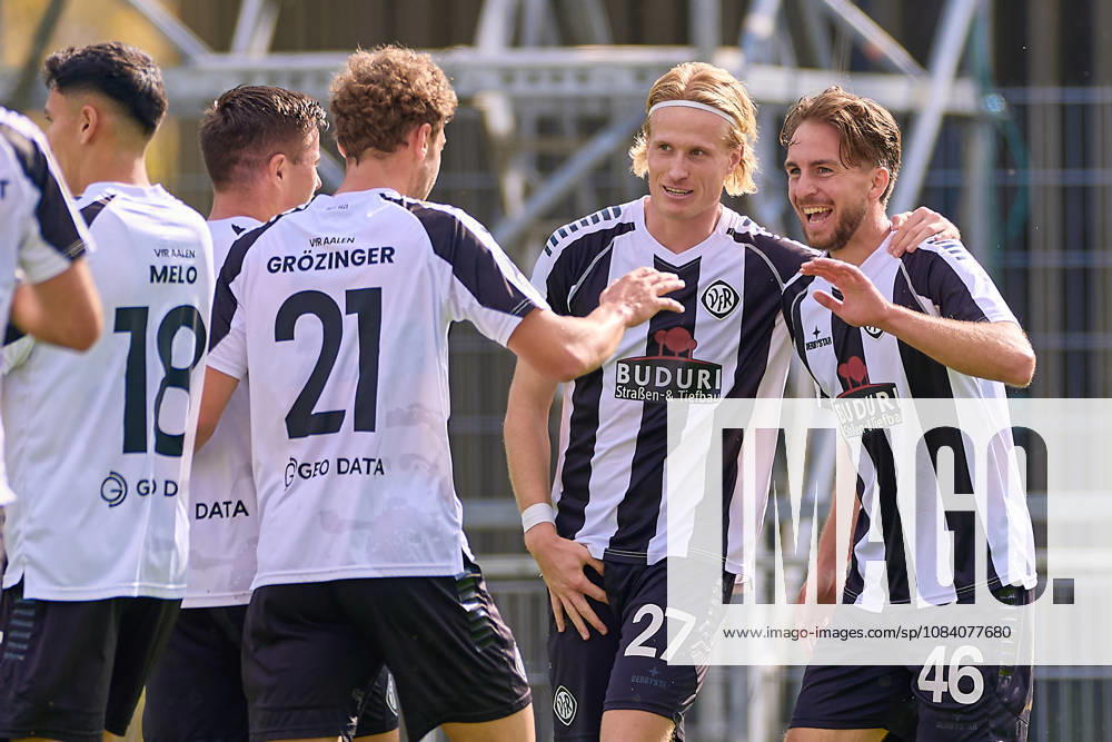 Torjubel der Aalener, Gianluca Gaudino (VfR Aalen, 46) ueber sein Tor, Treffer zur 1:0 Fuehrung fuer Aalen, Vico Meien (VfR Aalen, 27) gratuliert GER, VfR Aalen vs. FSV Frankfurt, Fussball, Regionalliga Suedwest - Herren, 10. Spieltag, Spielzeit 2026 2027, 03.10.2026 GER, VfR Aalen vs. FSV Frankfurt, Fussball, Regionalliga Suedwest - Herren, 10. Spieltag, Spielzeit 2026 2027, 03.10.2026 Aalen