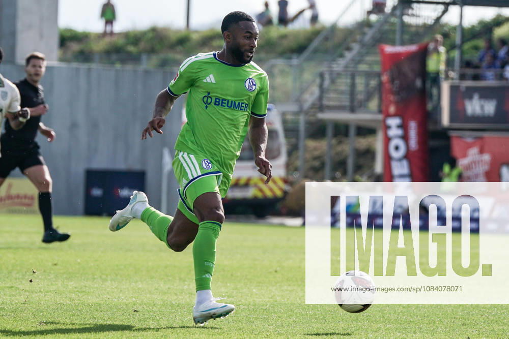 Fussball: Österreich: Testspiel 2025 2026 - 03.10.2026 - SC Austria Lustenau vs. FC Schalke 04 - SUN MINIMEAL Arena (Lustenau, Österreich); Moussa Sylla (Schalke 04)
