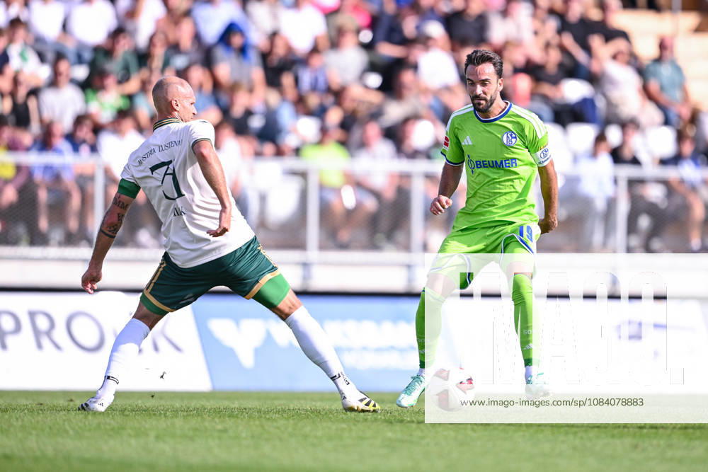 Fussball, Saison 2026 2027, Testspiel, SC Austria Lustenau - FC Schalke 04, Matthias Maak (SC Austria Lustenau), Kenan Karaman (FC Schalke 04) xRHR-FOTO YYx