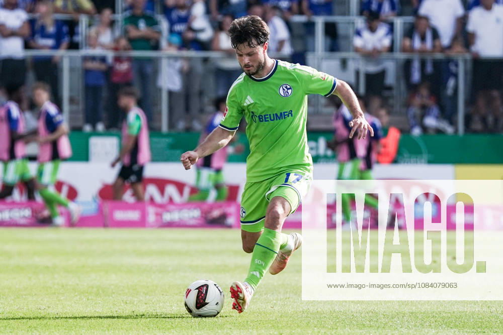 Fussball: Österreich: Testspiel 2025 2026 - 03.10.2026 - SC Austria Lustenau vs. FC Schalke 04 - SUN MINIMEAL Arena (Lustenau, Österreich); Adrian Gantenbein (Schalke 04)