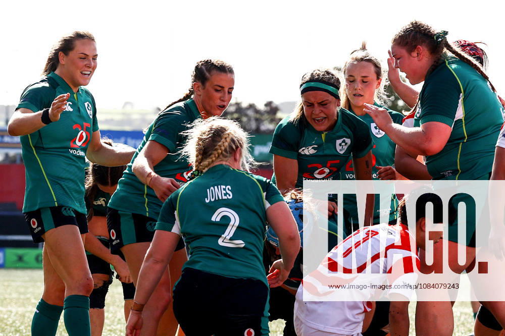 Women s International Test Match, Virgin Media Park, Cork 3 10 2026 Ireland vs Japan Ireland s BÃ BÃ ibhinn Parsons, Emily Lane, Erin King, Aoife Dalton and Eilis Cahill celebrate after Brittany Hogan scores her side s second try 3 10 2026