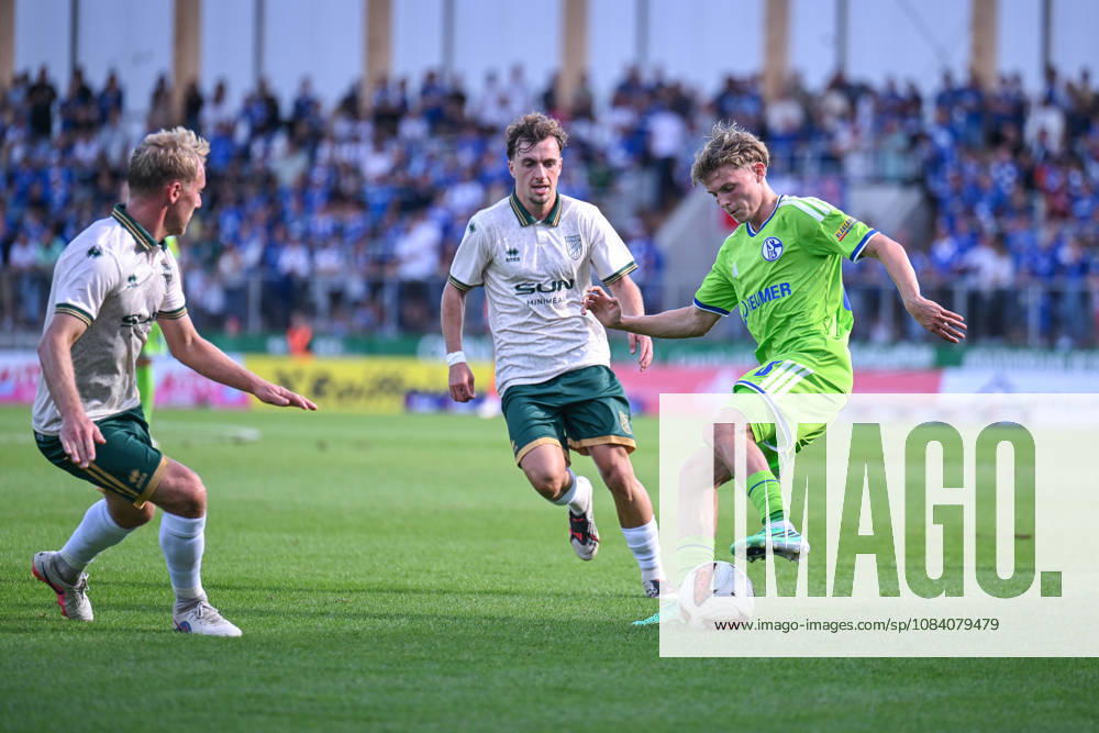 Fussball, Saison 2026 2027, Testspiel, SC Austria Lustenau - FC Schalke 04, Luca Vozar (FC Schalke 04) xRHR-FOTO YYx