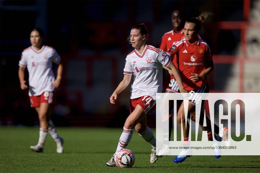 Football - FA Women s Super League - Manchester United, ManU FC Women v Liverpool FC Women LEIGH, ENGLAND - Saturday, October 3, 2026: Liverpool FC Women s Marie Höbinger during the FA Womens Super League match between Manchester United FC Women and Liverpool FC Women at Leigh Sports Village. (Photo by David Rawcliffe Propaganda) LEIGH Leigh Sports Village MANCHESTER ENGLAND