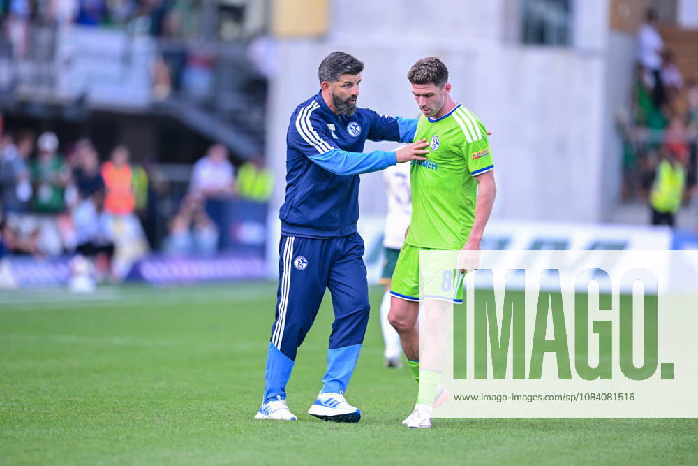Fussball, Saison 2026 2027, Testspiel, SC Austria Lustenau - FC Schalke 04, Trainer Miron Muslic (FC Schalke 04), Robin Gosens (FC Schalke 04) xRHR-FOTO YYx