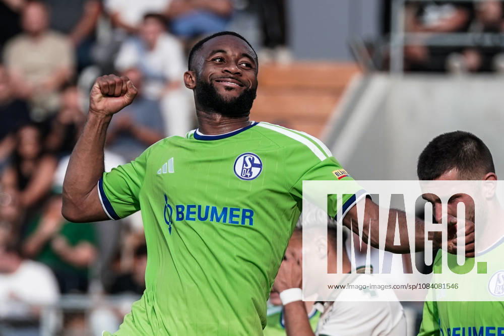 Fussball: Österreich: Testspiel 2025 2026 - 03.10.2026 - SC Austria Lustenau vs. FC Schalke 04 - SUN MINIMEAL Arena (Lustenau, Österreich); Moussa Sylla (Schalke 04) bejubelt sein Tor zum 0-1