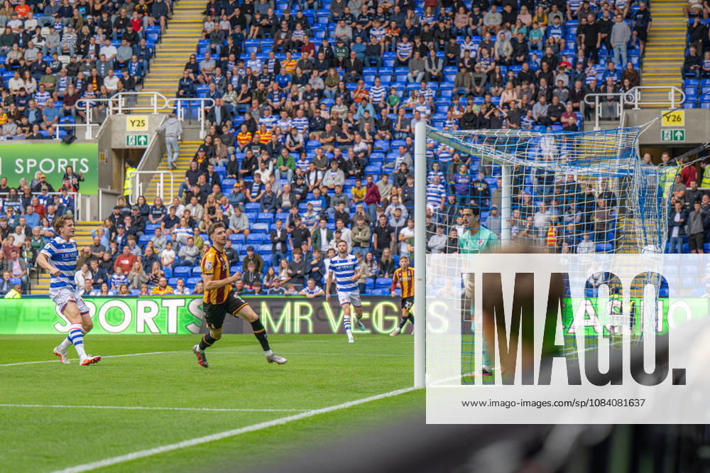 Reading v Bradford City, EFL Sky Bet League 1 Goal! Jake Beesley of Bradford City scores during the EFL Sky Bet League 1 match between Reading and Bradford City at the Select Car Leasing Stadium, Reading, UK on 3 October 2026. Reading Select Car Leasing Stadium Berkshire UK Editorial use only DataCo restrictions apply See www.football-dataco.com ,