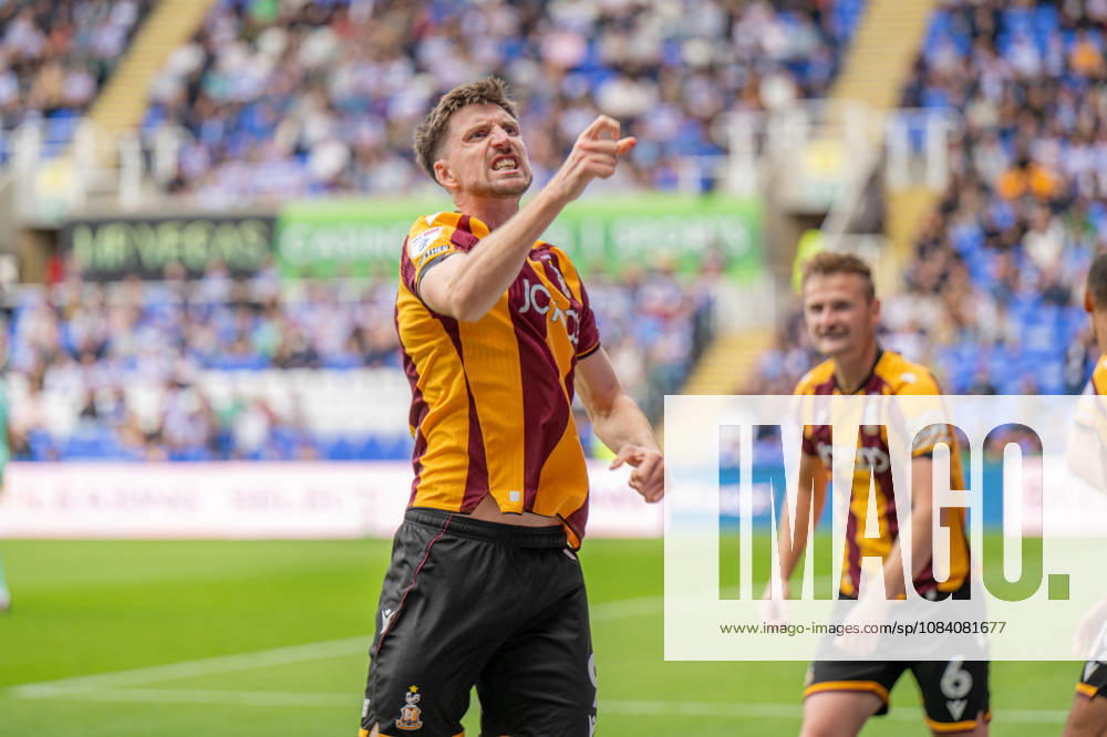Reading v Bradford City, EFL Sky Bet League 1 Goal! Jake Beesley of Bradford City celebrates as he scores during the EFL Sky Bet League 1 match between Reading and Bradford City at the Select Car Leasing Stadium, Reading, UK on 3 October 2026. Reading Select Car Leasing Stadium Berkshire UK Editorial use only DataCo restrictions apply See www.football-dataco.com ,