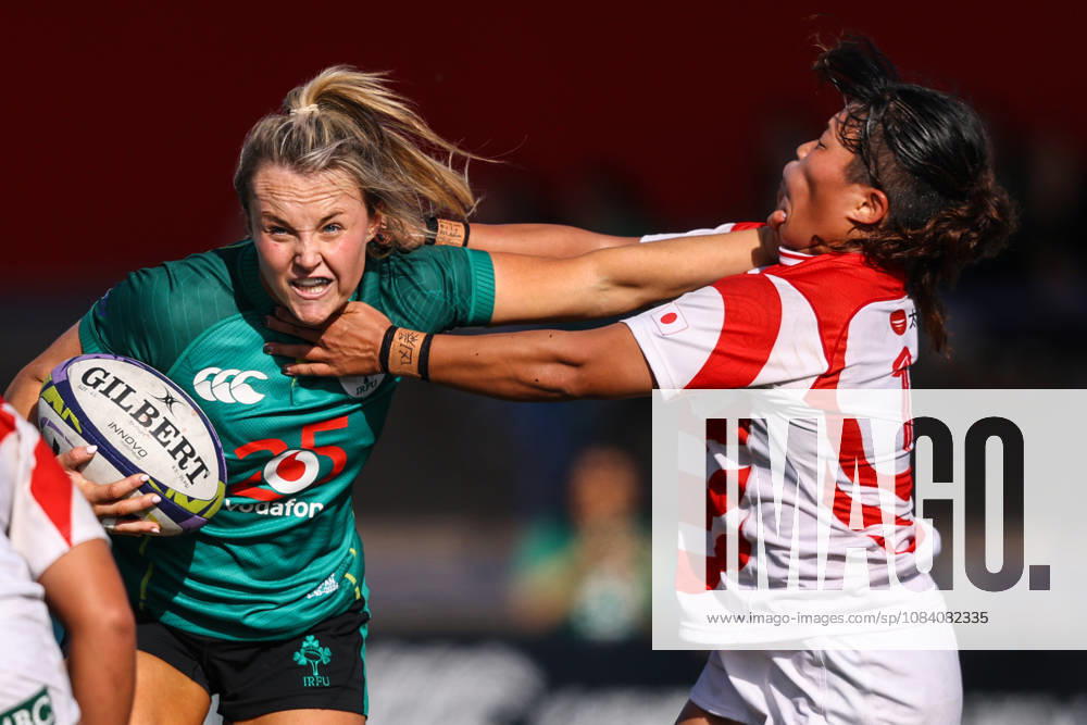 Women s International Test Match, Virgin Media Park, Cork 3 10 2026 Ireland vs Japan Ireland s Aoife Dalton fends as she is tackled by Nijiho Nagata of Japan Aoife Dalton fends as she is tackled by Nijiho Nagata 3 10 2026