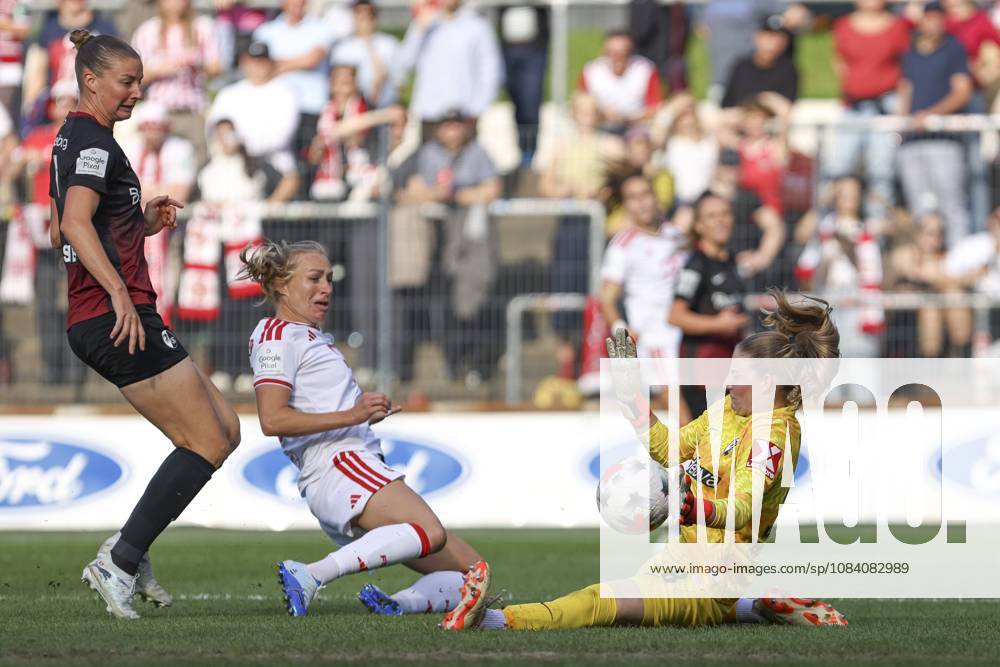 Julia Stierli (SC Freiburg), Pauline Bremer (1. FC Koeln) und Torfrau Anna Reimann (SC Freiburg) im Zweikampf waehrend des Spiels der Frauen Bundesliga zwischen 1.FC Koeln und SC Freiburg, Franz-Kremer-Stadion am 03. October 2026 in Koeln, Deutschland. (Foto von Oliver Kaelke DeFodi Images) +++ Julia Stierli (SC Freiburg), Pauline Bremer (1. FC Koeln) und Torfrau Anna Reimann (SC Freiburg) battle for the ball during the Bundesliga match between 1.FC Koeln and SC Freiburg at Franz-Kremer-Stadion on October 3, 2026 in Cologne, Germany. (Photo by Oliver Kaelke DeFodi Images) DFB DFL REGULATIONS PROHIBIT ANY USE OF PHOTOGRAPHS AS IMAGE SEQUENCES AND OR QUASI-VIDEO. (Photo by Oliver Kaelke DeFodi Images) -