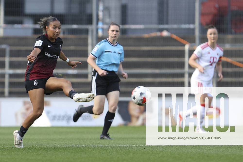 Amira Arfaoui (SC Freiburg) in Aktion, am Ball, Einzelaktion waehrend des Spiels der Frauen Bundesliga zwischen 1.FC Koeln und SC Freiburg, Franz-Kremer-Stadion am 03. October 2026 in Koeln, Deutschland. (Foto von Oliver Kaelke DeFodi Images) +++ Amira Arfaoui (SC Freiburg) controls the ball during the Bundesliga match between 1.FC Koeln and SC Freiburg at Franz-Kremer-Stadion on October 3, 2026 in Cologne, Germany. (Photo by Oliver Kaelke DeFodi Images) DFB DFL REGULATIONS PROHIBIT ANY USE OF PHOTOGRAPHS AS IMAGE SEQUENCES AND OR QUASI-VIDEO. (Photo by Oliver Kaelke DeFodi Images) -