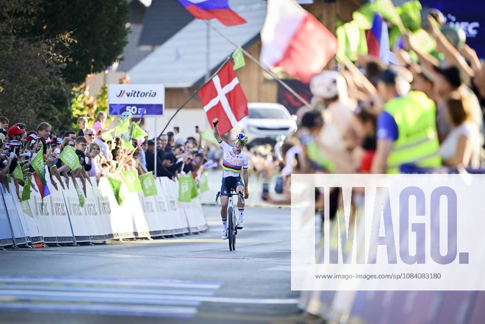 UEC 2026 Road European Championships Ljubljana 03 10 2026 LJUBLJANA, SLOVENIA - OCTOBER 03 : Vollering Demi (NED) of FDJ United - SUEZ during the Women Elite cycling road race of the 2026 UEC Road European Championships Ljubljana. An UCI Continental Championships cycling race of 130 km with start in Ljubljana and finish in Sencur on October 3, 2026 in Ljubljana, Slovenia, 03 10 2026 Ljubljana Slovenia