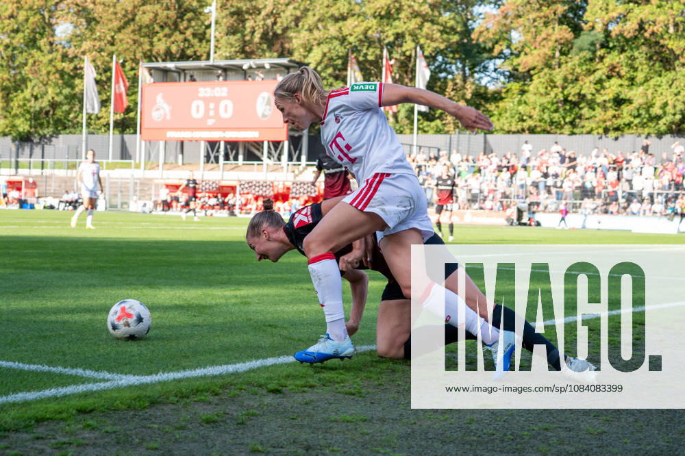 Deutschland: Google Pixel Frauen-Bundesliga 2026 2027, 6.Spieltag, 1.FC Köln vs SC Freiburg, Samstag, 03.10.2026, Franz-Kremer-Stadion (Köln-Westfalen): Pauline Bremer (1.FC Köln, 9) Zweikampf, Spielszene, Duell, duel, tackle, tackling, Dynamik, Action, Aktion gegen Julia Stierli (SC Freiburg, 5) Köln Franz-Kremer-Stadion, Köln Deutschland