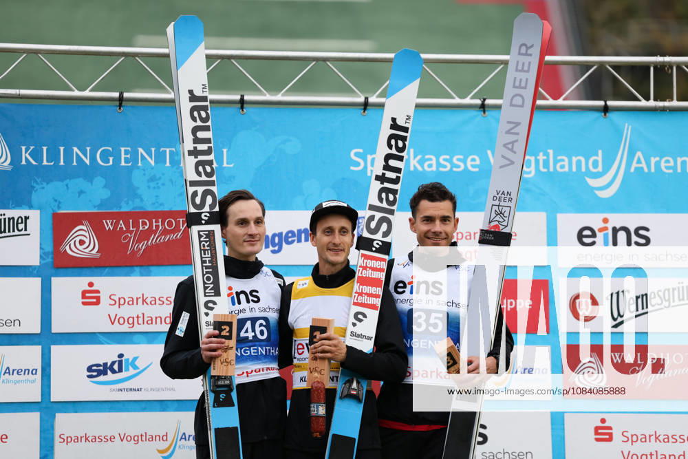 Skispringen, Männer, FIS Continental Cup, Sommer Saison 2026, Einzelwettbewerb Das Tagespodium, von links: Domen Prevc (SLO), Clemens Aigner (AUT), Jakub Wolny (POL) Klingenthal Vogtland Arena Sachsen Deutschland