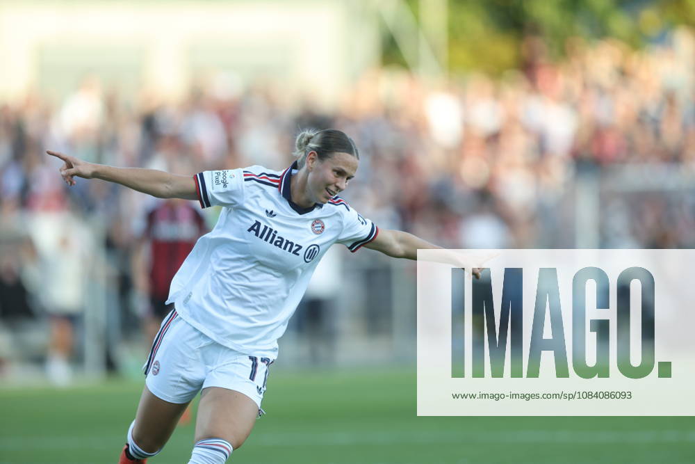 GER, Frankfurt, Eintracht Frankfurt vs FC Bayern München, Google Pixel Frauen Bundesliga, Fussball, DFB, Spielzeit 2026 2027, Stadion am Brentanobad, 6. Spieltag im Bild: Klara Bühl (FC Bayern München Frauen 17), Tor, Jubel und Freude, Emotionen DFB DFL REGULATIONS PROHIBIT ANY USE OF PHOTOGRAPHS AS IMAGE SEQUENCES AND OR QUASI-VIDEO