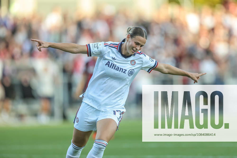 GER, Frankfurt, Eintracht Frankfurt vs FC Bayern München, Google Pixel Frauen Bundesliga, Fussball, DFB, Spielzeit 2026 2027, Stadion am Brentanobad, 6. Spieltag im Bild: Klara Bühl (FC Bayern München Frauen 17), Tor, Jubel und Freude, Emotionen DFB DFL REGULATIONS PROHIBIT ANY USE OF PHOTOGRAPHS AS IMAGE SEQUENCES AND OR QUASI-VIDEO