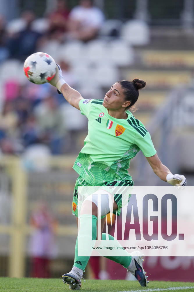 Romas goalkeeper Rachele Baldi during the Serie A Women soccer match between Roma and Lazio at the Rome s Tre Fontane stadium, Italy - Saturday October 3, 2026 - Soccer ( Photo by Alfredo Falcone LaPresse )