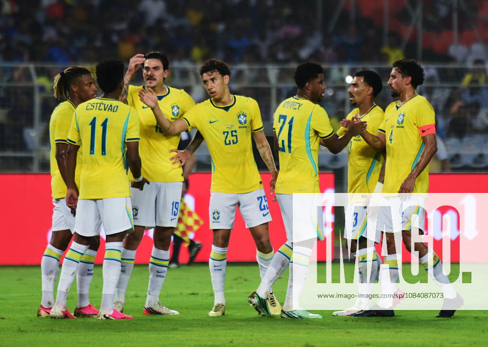 International Friendly, Länderspiel, Nationalmannschaft football match between India and Brazil Kolkata, Oct 03 (ANI): Brazil players celebrate after scoring a goal during the international friendly football match between India and Brazil at Salt Lake Stadium, in Kolkata on Saturday. Kolkata West Bengal India