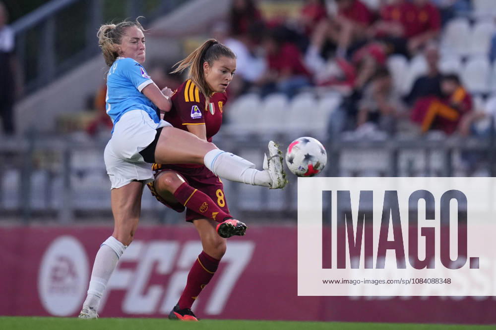 Lazios Megan Connolly Romas Kayleigh Van Dooren during the Serie A Women soccer match between Roma and Lazio at the Rome s Tre Fontane stadium, Italy - Saturday October 3, 2026 - Soccer ( Photo by Alfredo Falcone LaPresse )