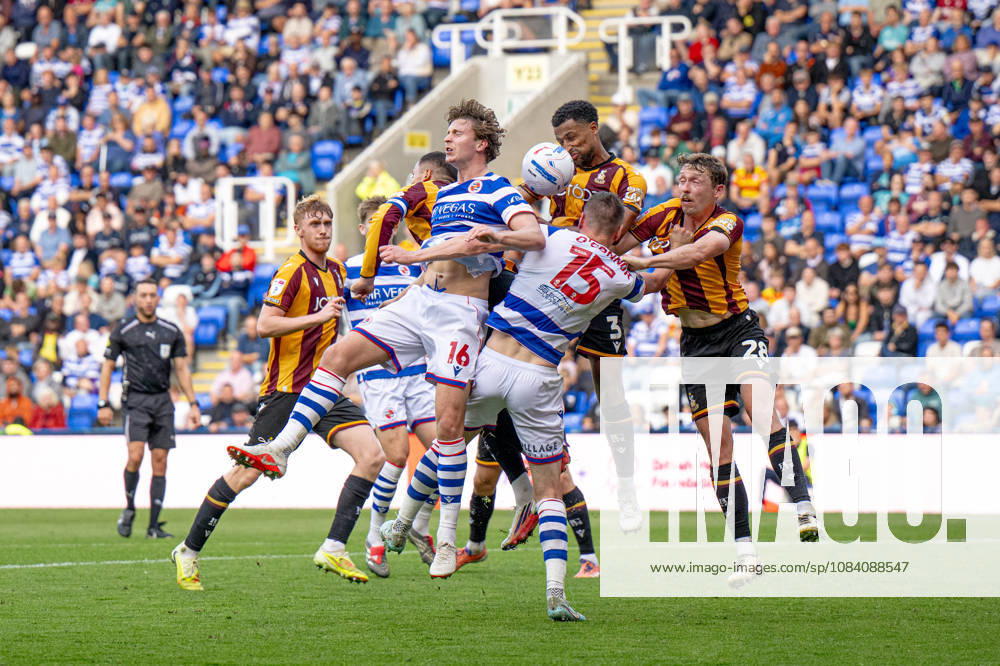 Reading v Bradford City, EFL Sky Bet League 1 Bradford defending a cross during the EFL Sky Bet League 1 match between Reading and Bradford City at the Select Car Leasing Stadium, Reading, UK on 3 October 2026. Reading Select Car Leasing Stadium Berkshire UK Editorial use only DataCo restrictions apply See www.football-dataco.com ,