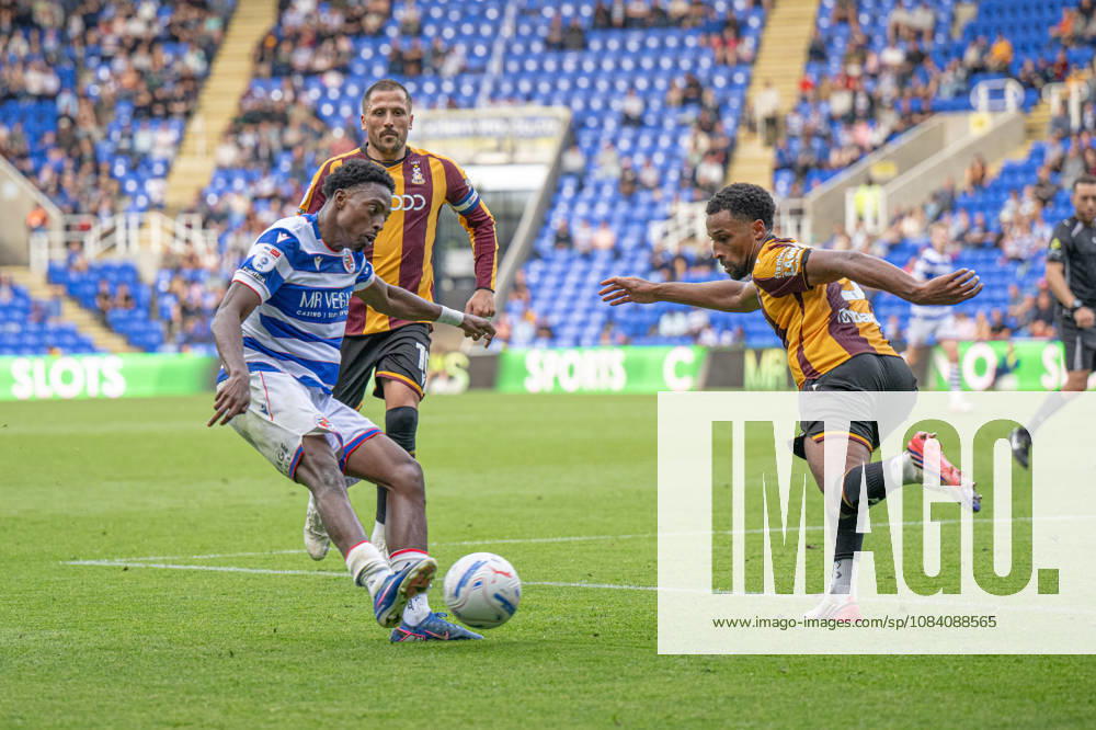 Reading v Bradford City, EFL Sky Bet League 1 Kyreece Lisbie of Reading FC during the EFL Sky Bet League 1 match between Reading and Bradford City at the Select Car Leasing Stadium, Reading, UK on 3 October 2026. Reading Select Car Leasing Stadium Berkshire UK Editorial use only DataCo restrictions apply See www.football-dataco.com ,