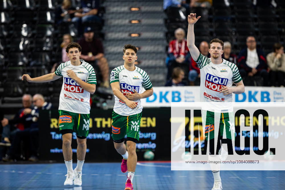 Opel HBL: SG Flensburg-Handewitt vs FRISCH AUF! Göppingen; 03.10.26 Team Frisch auf Göppingen beim Warm Up Opel HBL: SG Flensburg-Handewitt vs FRISCH AUF! Göppingen, GGW Arena am 03.10.26