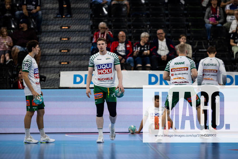 Opel HBL: SG Flensburg-Handewitt vs FRISCH AUF! Göppingen; 03.10.26 Team Frisch auf Göppingen beim Warm Up Opel HBL: SG Flensburg-Handewitt vs FRISCH AUF! Göppingen, GGW Arena am 03.10.26