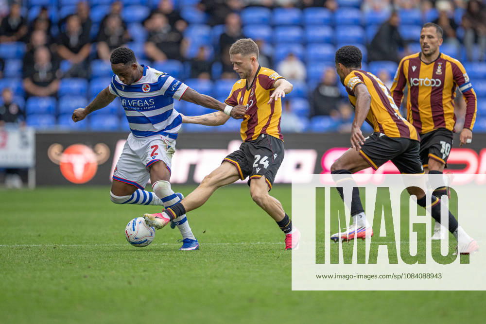 Reading v Bradford City, EFL Sky Bet League 1 Udoka Godwin-Malife of Reading FC and Will Swan of Bradford City during the EFL Sky Bet League 1 match between Reading and Bradford City at the Select Car Leasing Stadium, Reading, UK on 3 October 2026. Reading Select Car Leasing Stadium Berkshire UK Editorial use only DataCo restrictions apply See www.football-dataco.com ,