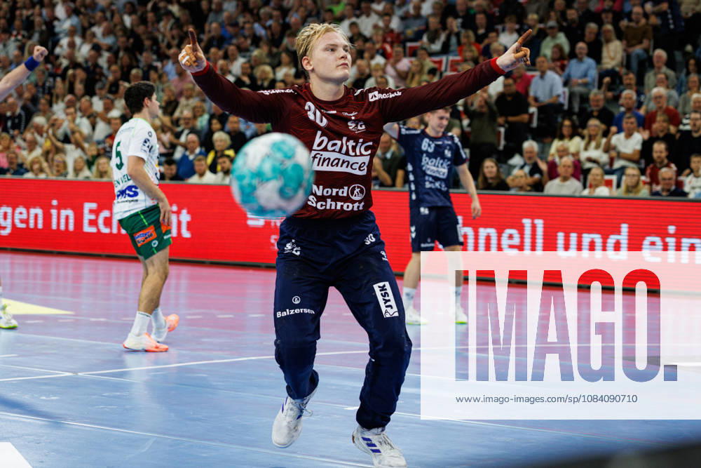 Opel HBL: SG Flensburg-Handewitt vs FRISCH AUF! Göppingen; 03.10.26 Jubel Freude über gehaltenen Ball bei Simon Möller (Nr.30, SG Flensburg-Handewitt) Opel HBL: SG Flensburg-Handewitt vs FRISCH AUF! Göppingen, GGW Arena am 03.10.26