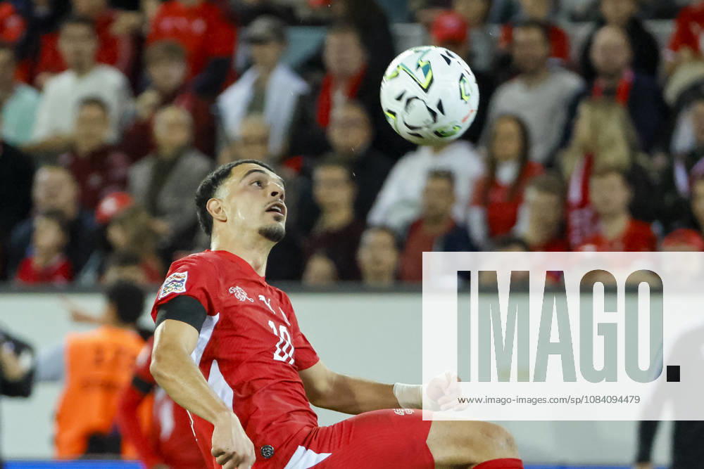 Zeki Amdouni (Schweiz, 10) am Ball , Schweiz, UEFA , Nations League, Matchday 3, Schweiz vs. Slowenien, 03.10.2026, Luzern Swissporarena Schweiz