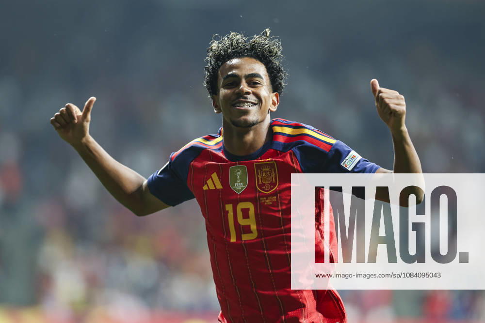 Lamine Yamal of Spain celebrates after scoring his team s first goal during the UEFA Nations League 2026 27 group phase match between Spain and Czech Republic at Carlos Tartiere stadium on October 03, 2026, in Oviedo, Spain. Spain V Czech Republic - UEFA Nations League 2026 27 Group A3 MD3 - ZUMAa181 20261003_zaa_a181_077