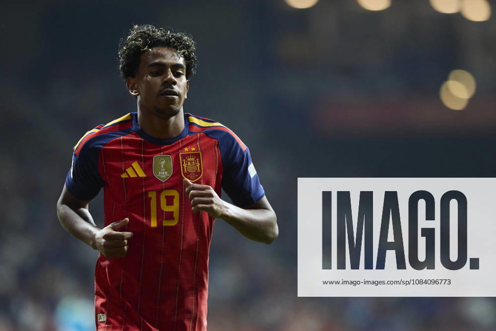 Spain - Czech Republic - UEFA Nations League 2026 27 OVIEDO, SPAIN - OCTOBER 3: Lamine Yamal of Spain looks on during the UEFA Nations League 2026 27 group phase match between Spain and Czech Republic at the Carlos Tartiere Stadium on October 3, 2026 in Oviedo, Spain. (Photo by Diego Simon Photo Players Images Magara Press) Oviedo Carlos Tartiere Espana