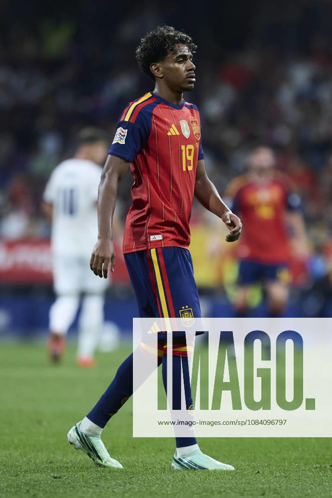 Spain - Czech Republic - UEFA Nations League 2026 27 OVIEDO, SPAIN - OCTOBER 3: Lamine Yamal of Spain looks on during the UEFA Nations League 2026 27 group phase match between Spain and Czech Republic at the Carlos Tartiere Stadium on October 3, 2026 in Oviedo, Spain. (Photo by Diego Simon Photo Players Images Magara Press) Oviedo Carlos Tartiere Espana