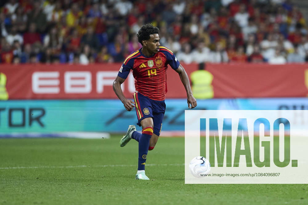 Spain - Czech Republic - UEFA Nations League 2026 27 OVIEDO, SPAIN - OCTOBER 3: Lamine Yamal of Spain runs with the ball during the UEFA Nations League 2026 27 group phase match between Spain and Czech Republic at the Carlos Tartiere Stadium on October 3, 2026 in Oviedo, Spain. (Photo by Diego Simon Photo Players Images Magara Press) Oviedo Carlos Tartiere Espana