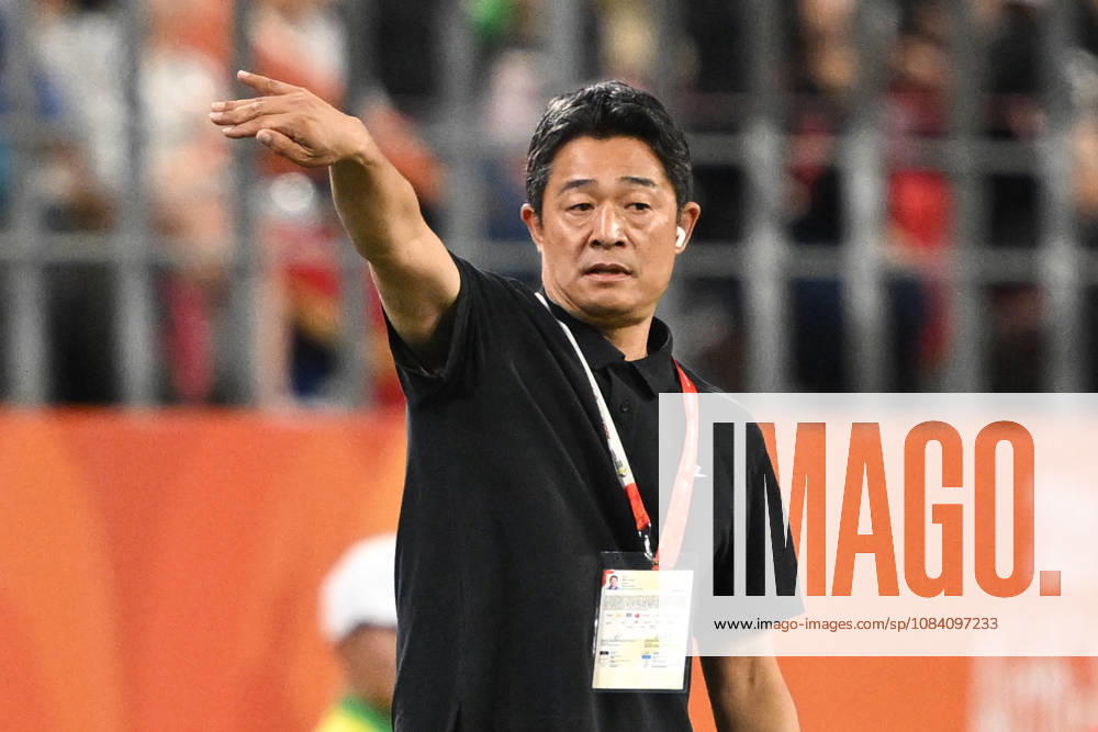 South Korea v Japan - 20th Asian Games Aichi-Nagoya TOYOTA, JAPAN - OCTOBER 03: Head coach LEE Min Sung of South Korea reacts during the Football Men s Final Match between South Korea and Japan on day fourteen of the 20th Asian Games Aichi-Nagoya at Toyota Stadium on October 03, 2026 in Toyota, Aichi, Japan. Stringer Anadolu Tokyo Japan. Editorial use only. Please get in touch for any other usage.