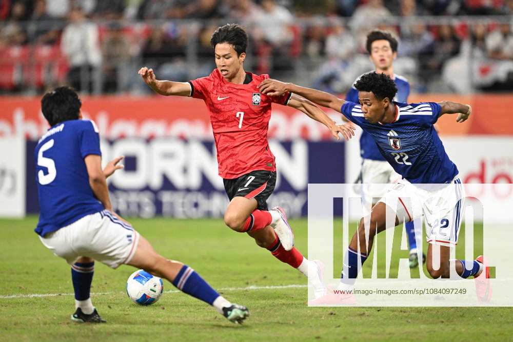 South Korea v Japan - 20th Asian Games Aichi-Nagoya TOYOTA, JAPAN - OCTOBER 03: Eom Ji-sung(7) of South Korea in action during the Football Men s Final Match between South Korea and Japan on day fourteen of the 20th Asian Games Aichi-Nagoya at Toyota Stadium on October 03, 2026 in Toyota, Aichi, Japan. Stringer Anadolu Tokyo Japan. Editorial use only. Please get in touch for any other usage.