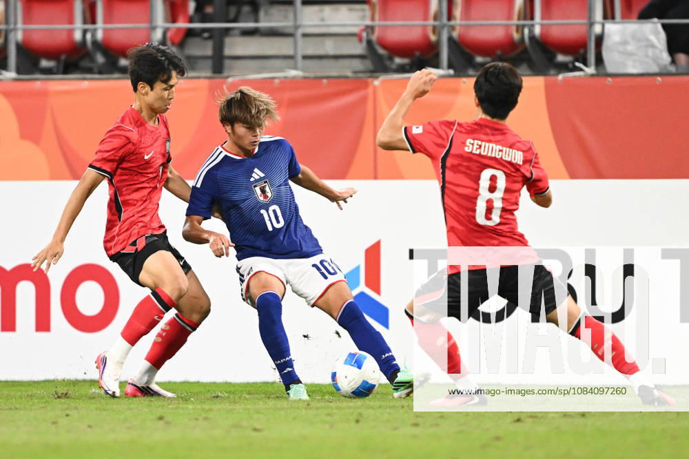 South Korea v Japan - 20th Asian Games Aichi-Nagoya TOYOTA, JAPAN - OCTOBER 03: ISHII Hisatsugu 10 of Japan in action during the Football Men s Final Match between South Korea and Japan on day fourteen of the 20th Asian Games Aichi-Nagoya at Toyota Stadium on October 03, 2026 in Toyota, Aichi, Japan. Stringer Anadolu Tokyo Japan. Editorial use only. Please get in touch for any other usage.