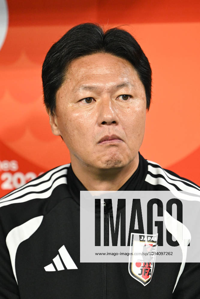 South Korea v Japan - 20th Asian Games Aichi-Nagoya TOYOTA, JAPAN - OCTOBER 03: Head coach OIWA Go of Japan reacts during the Football Men s Final Match between South Korea and Japan on day fourteen of the 20th Asian Games Aichi-Nagoya at Toyota Stadium on October 03, 2026 in Toyota, Aichi, Japan. Stringer Anadolu Tokyo Japan. Editorial use only. Please get in touch for any other usage.