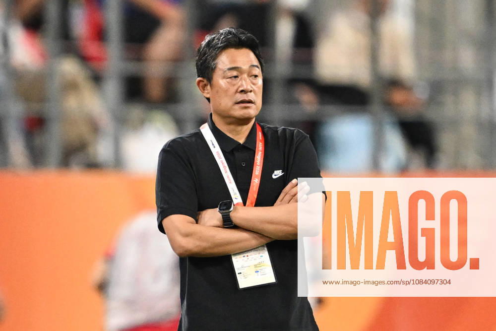 South Korea v Japan - 20th Asian Games Aichi-Nagoya TOYOTA, JAPAN - OCTOBER 03: Head coach LEE Min Sung of South Korea reacts during the Football Men s Final Match between South Korea and Japan on day fourteen of the 20th Asian Games Aichi-Nagoya at Toyota Stadium on October 03, 2026 in Toyota, Aichi, Japan. Stringer Anadolu Tokyo Japan. Editorial use only. Please get in touch for any other usage.