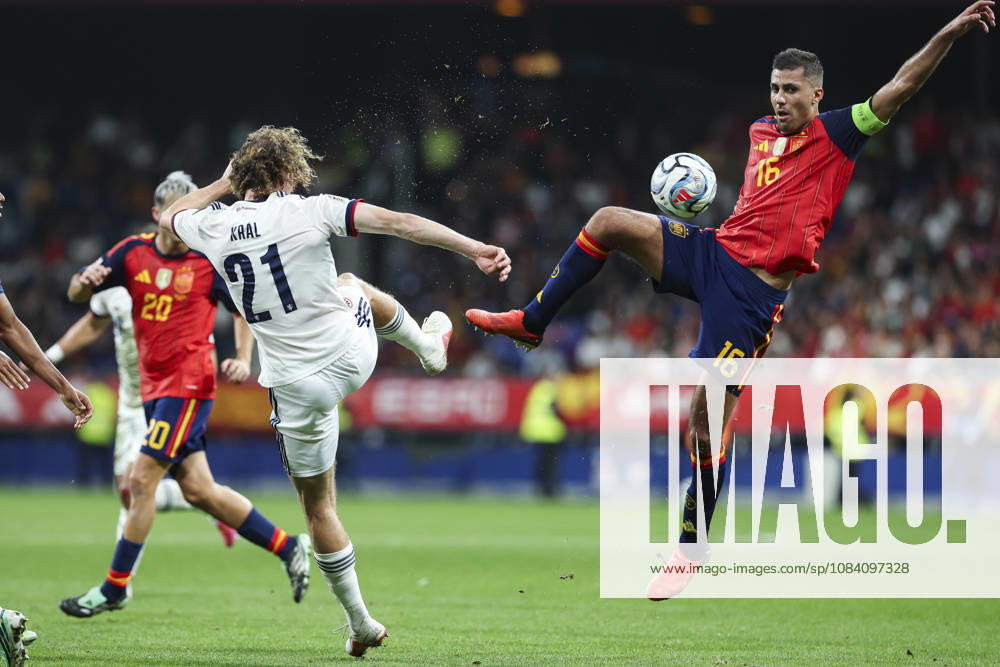 Alex Kral of Chequia and Rodri of Spain compete for the ball during the UEFA Nations League 2026 27 group phase match between Spain and Czech Republic at Carlos Tartiere stadium on October 03, 2026, in Oviedo, Spain. Oviedo Spain - ZUMAa181 20261003_zaa_a181_105